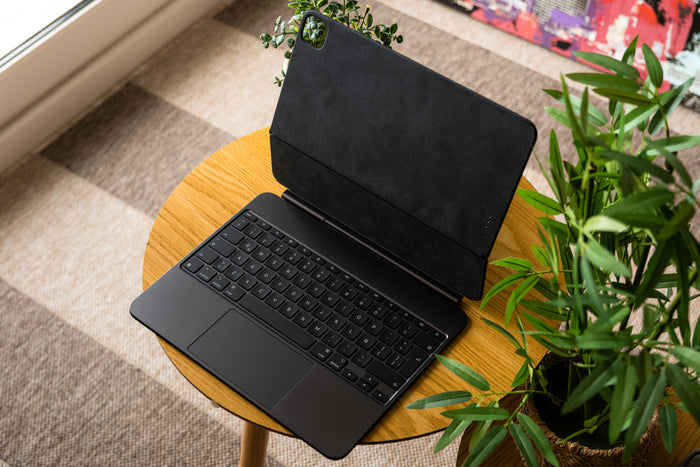 Magic Keyboard Para iPad Pro 13 (M4) - Open Box